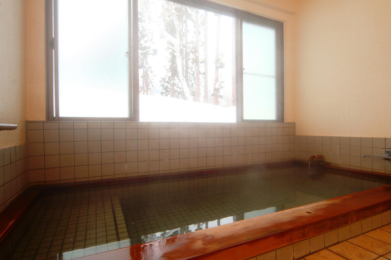 Hot spring bath 5, Pottery Shumisen Epele, Myōkō