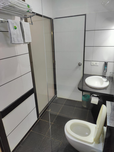 Bathroom 5, Nirvana Nature Resort, Pune
