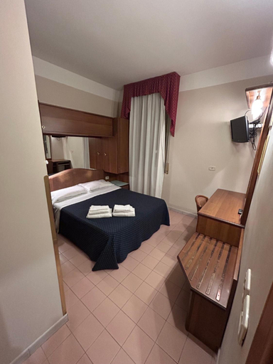 Bedroom 4, Hotel Vienna, Milano