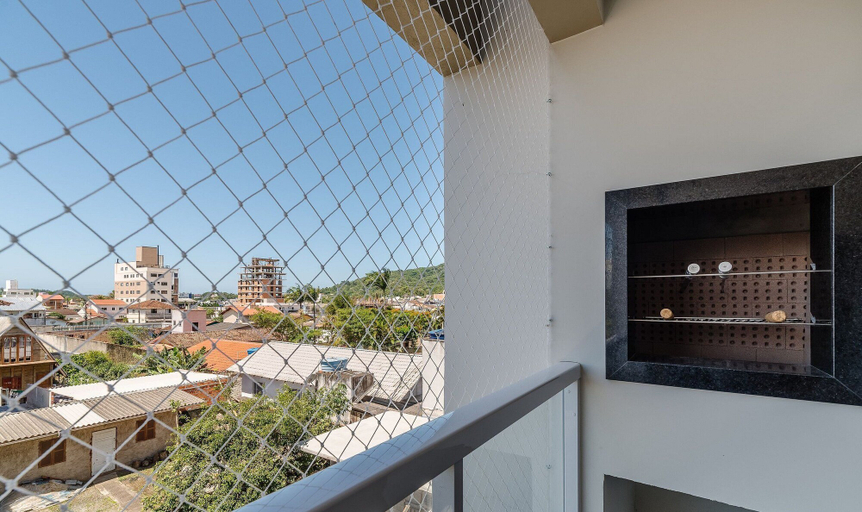 Property grounds, Apartment w/ Barbecue 600m From the Beach Obp0305, Penha