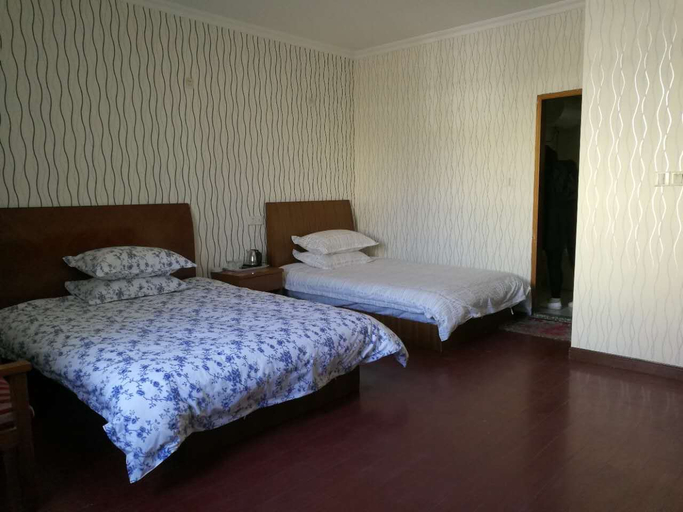 Bedroom 2, Xinwang Hotel, Jiaxing