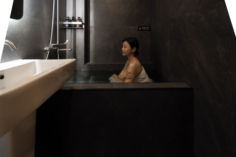 Bathroom 2, Cave Ryokan Hotel by Aank Suwon Station, Suwon