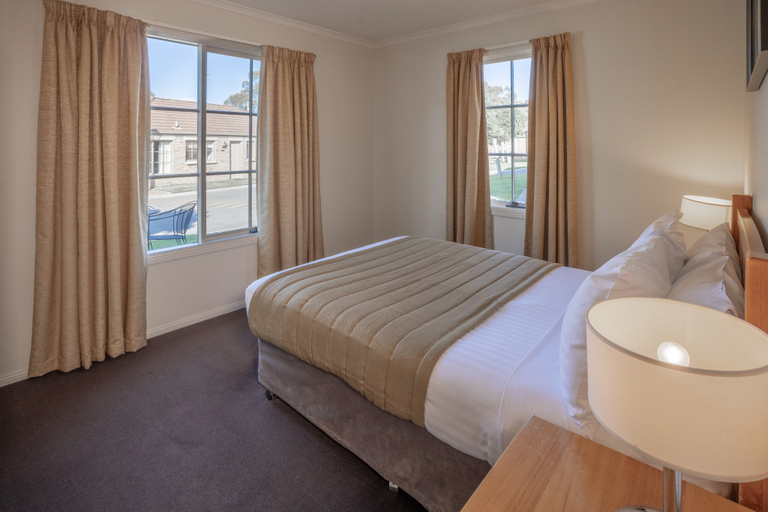 Bedroom 3, Country Club Villas, Meander Valley