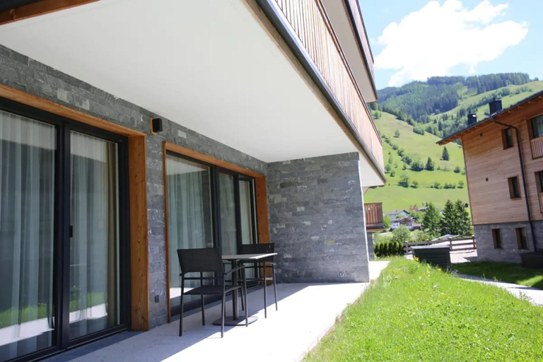 Balcony 4, Rauris Suite With Breakfast & Sauna, Zell am See