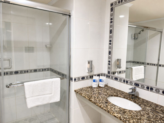 Bathroom 5, Sunbay Hotel