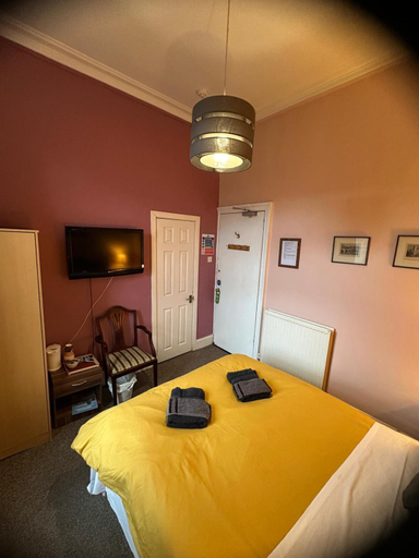 Bedroom 2, City Braveheart House, Edinburgh