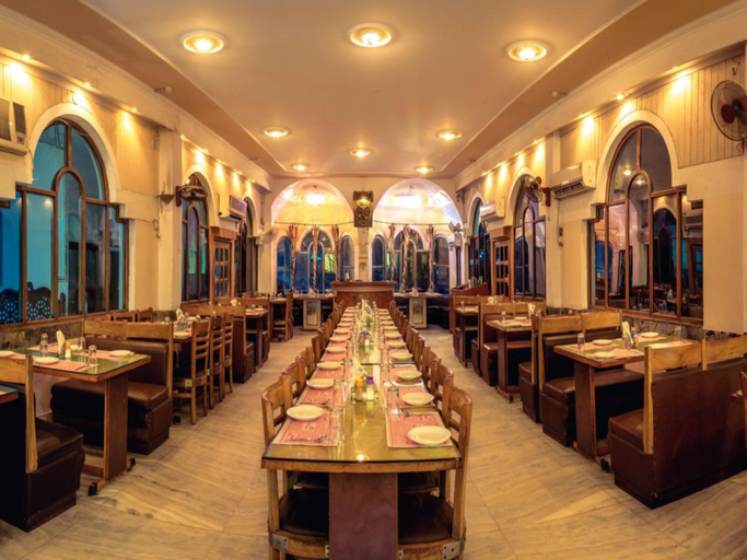 Restaurant 5, Hotel Solitaire, Agra