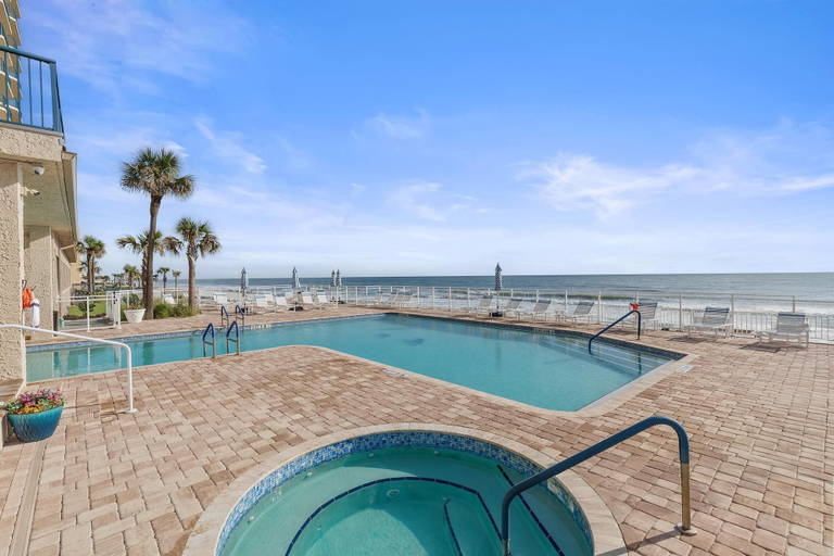 Pool 4, Dimucci Towers Ten 1901, Volusia