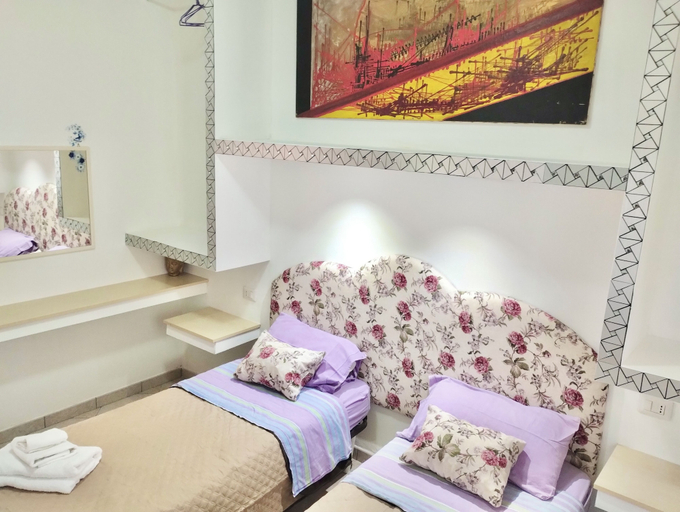 Room 3, Residence with swimming pool in Capo Vaticano, Vibo Valentia