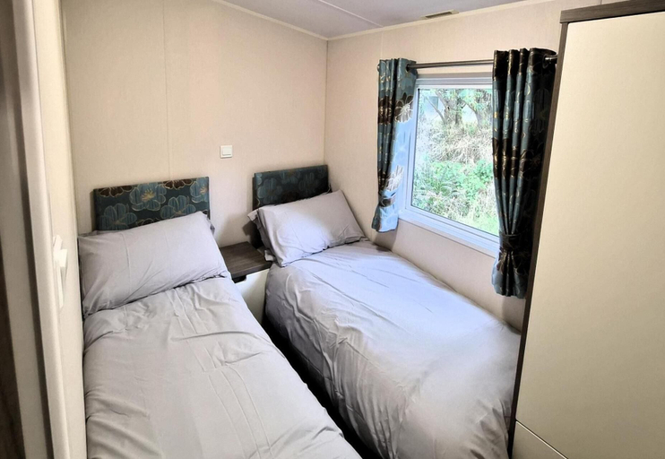Room 2, Homely Caravan in Skegness - Sleeps 6, Lincolnshire