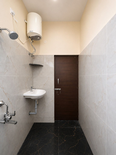 Bathroom 4, Sri Abirami Homestays - Residency, Tiruvannamalai