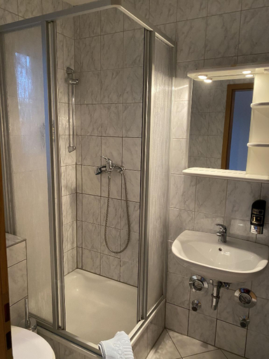 Bathroom, Restaurant - Pension Zum Aumatal, Greiz