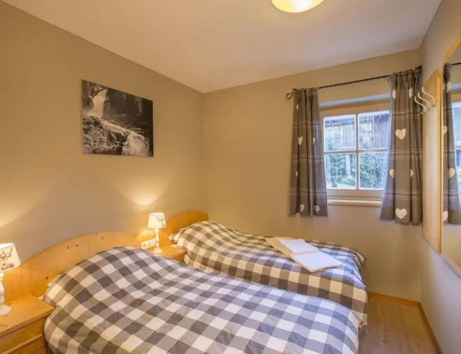 Room 3, Family Ski Chalet with Views, Zell am See