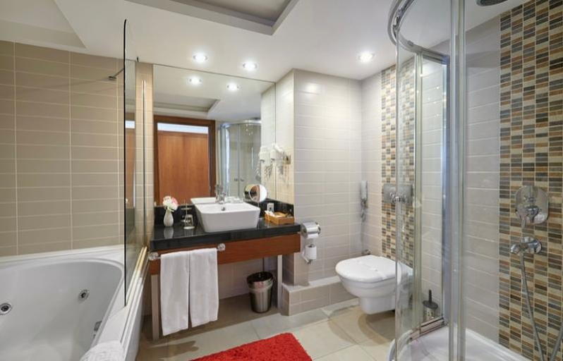 Bathroom 3, Kordon Hotel Cankaya, Konak