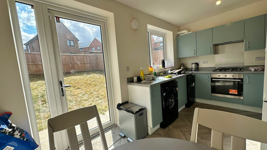 Private kitchen 3, Sheffield Charm - Cozy 2 Bedroom House, Sheffield