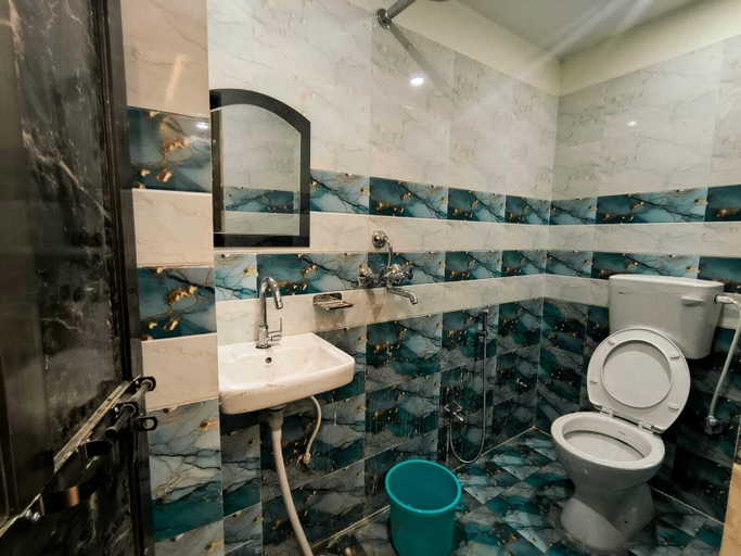 Bathroom, OM BNB AC ROOMS Available in Varanasi, Varanasi