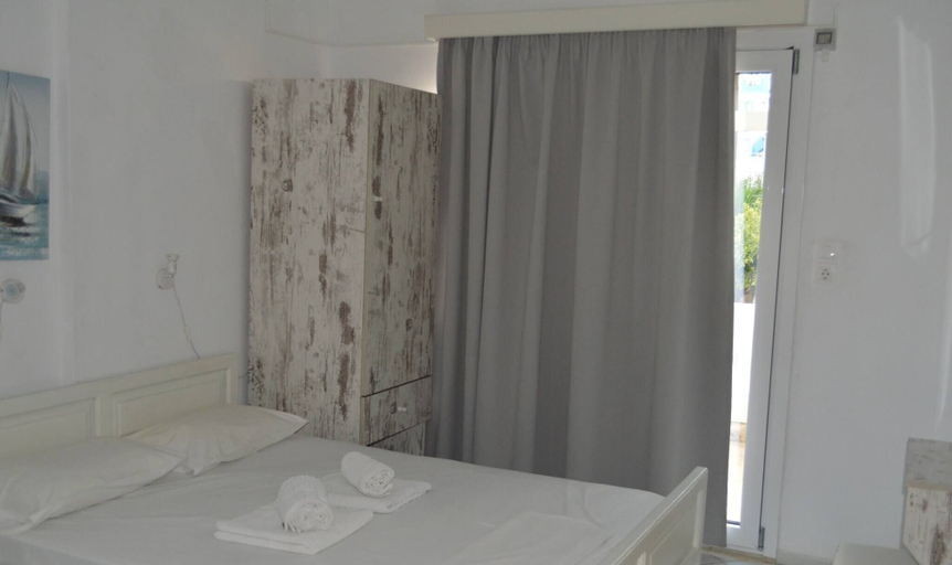 Room 5, Small Studio With Balcony, Pool and Beach in 100m, Crete