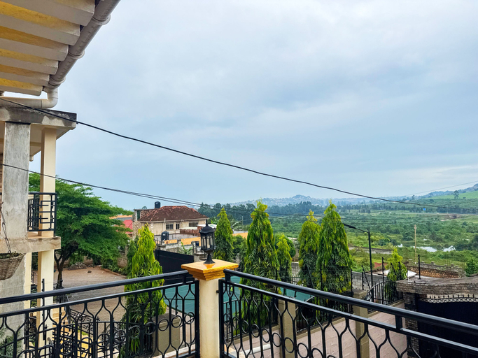 Property grounds 4, Harmony Heights Kla, Busiiro