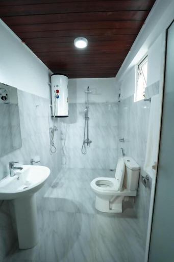 Bathroom 3, Alankara St Clair Retreat, Nuwara Eliya
