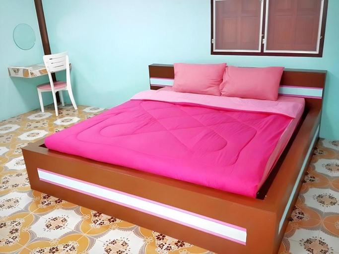 Bedroom 3, 42 Somwang Resort, K. Ban Kha