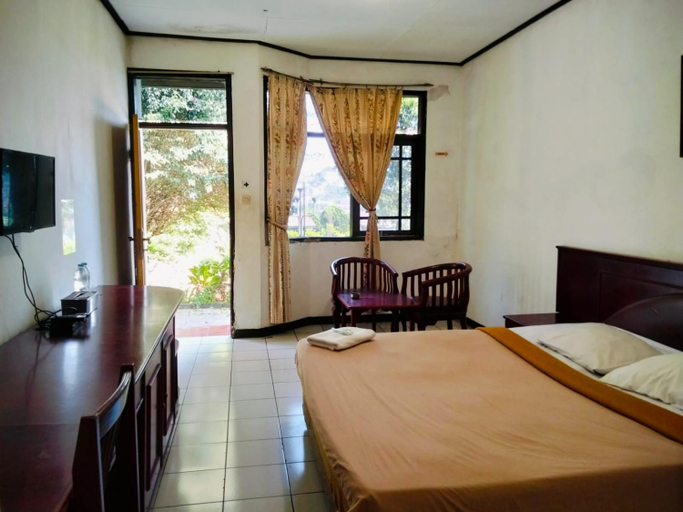 Others 2, Hotel Damanaka, Bandung
