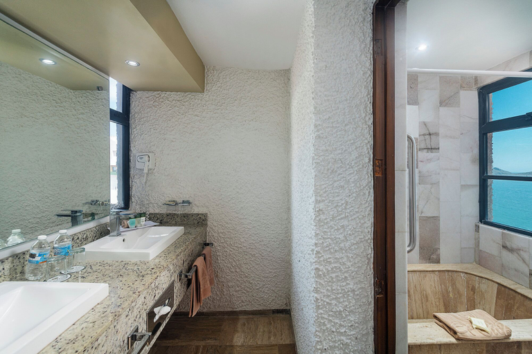 Bathroom 4, El Cid El Moro Beach Hotel - All Inclusive, Mazatlán