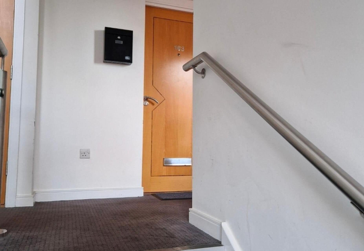 Interior, 1-bed - Sleeps 4 - Parking - Central Location, Wolverhampton