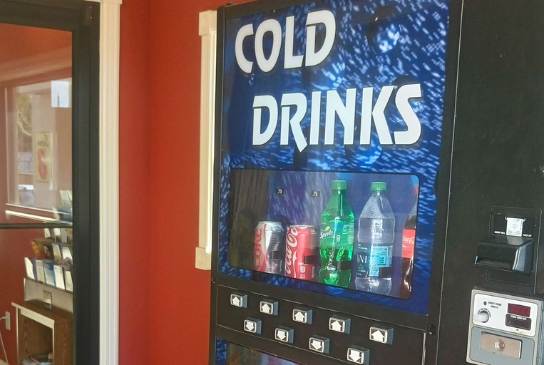 Food & Drinks, Super 8 by Wyndham Dover, Kent
