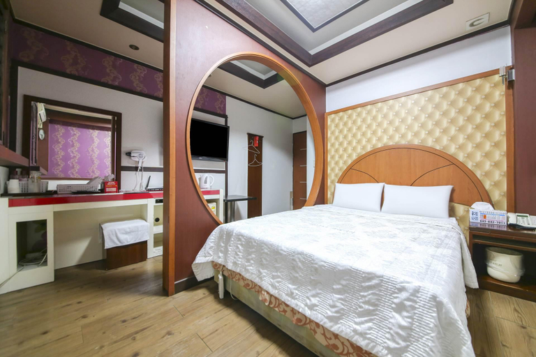 Bedroom 2, Jecheon Marathon, Jecheon
