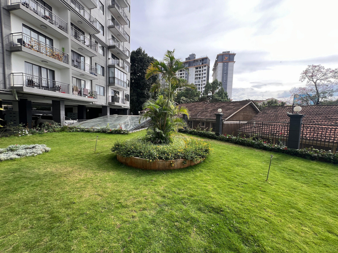 Property grounds 5, Luxury room Kileleshwa Nairobi Kenya, Dagoretti North