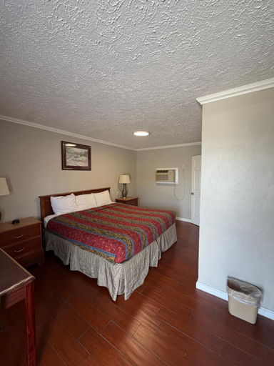 3, Fairway Inn, Bay