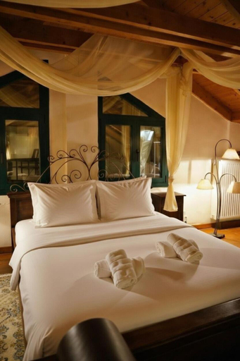Bedroom 2, Estate Tsiati - Κτημα Τσιατη, Peloponnese
