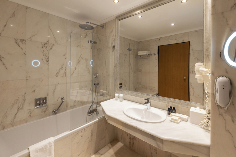 Bathroom 5, Ria Park Hotel & Spa, Loulé