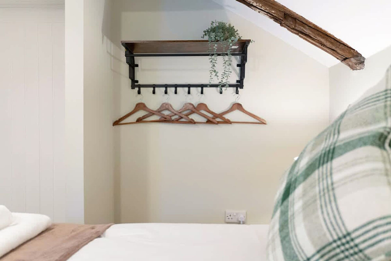 Room 5, Central 2bed With Easy Access to Local Attractions, Durham