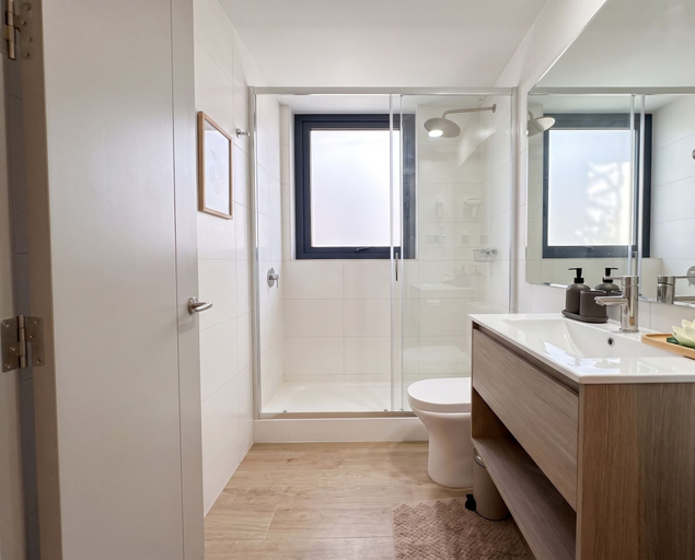 Bathroom 3, Edificio O2 Santiago by Domus Travels, Santiago
