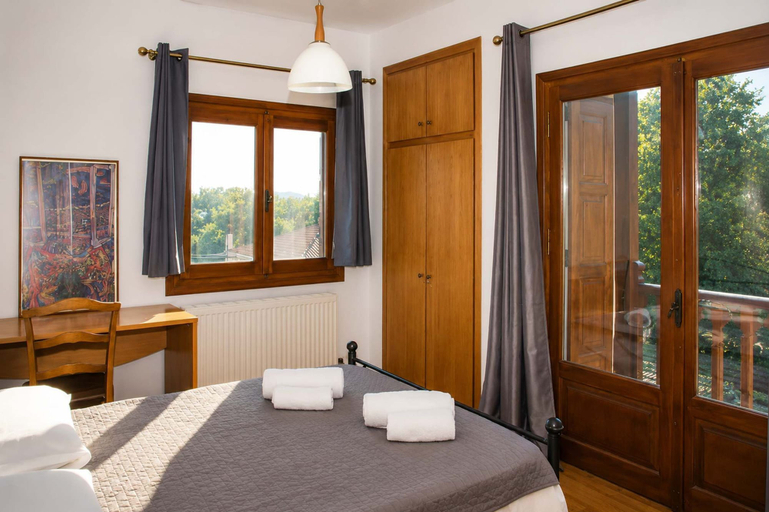 Room 4, Mountain Breeze Sanctuary With View Near Volos, Thessaly