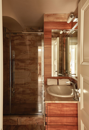 Bathroom 5, Lajadira Hotel & Spa, Belluno