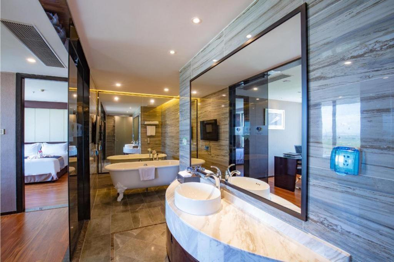 Bathroom 4, FOGER YACHT HOTEL, Zhuhai