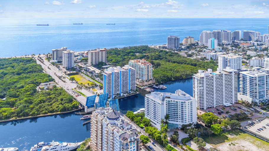 Primary image, 2 Bedroom 2 Bathroom 2 Blocks from Beach, Broward