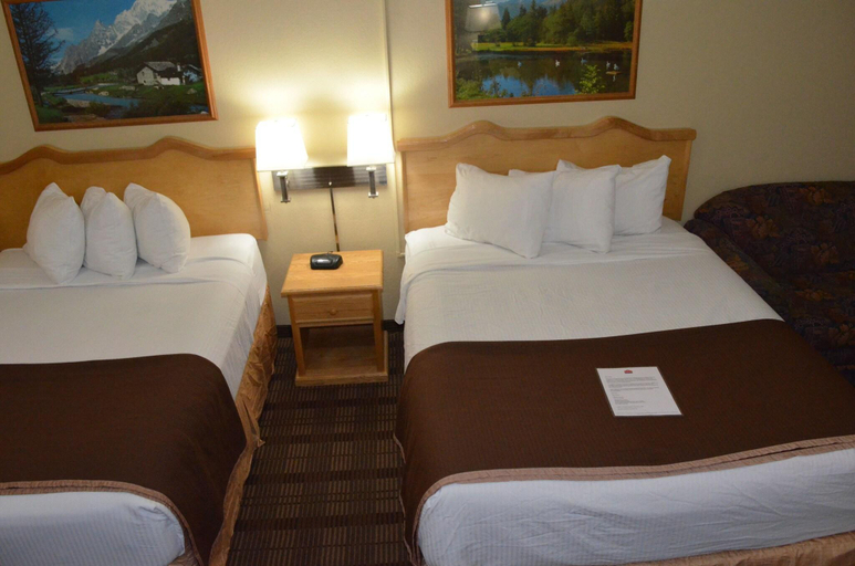 Bedroom 3, Econo Lodge Inn & Suites Medicine Hat Highway 1, Division No. 1