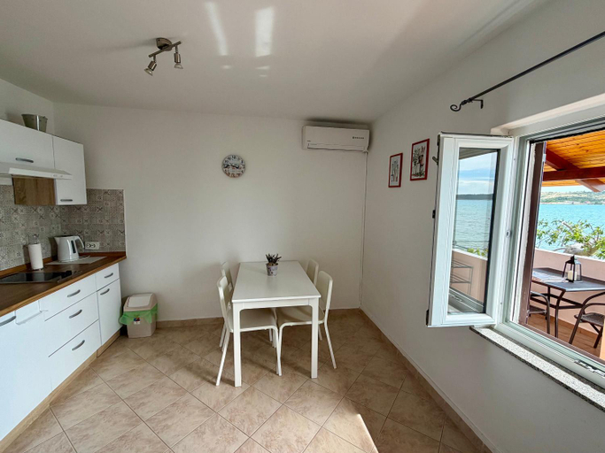 5, Apartmani Mirko LJubac, Ražanac