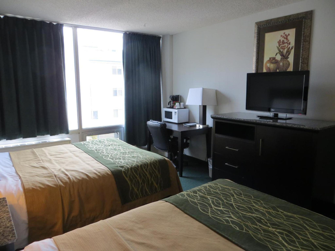 Bedroom 3, Comfort Inn & Suites, Division No. 11