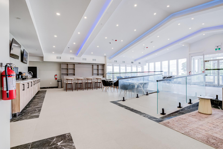 Others 5, Skye Hotel Ridgetown, Chatham-Kent