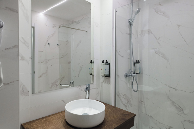 Bathroom 5, Sandos Griego Hotel, Málaga