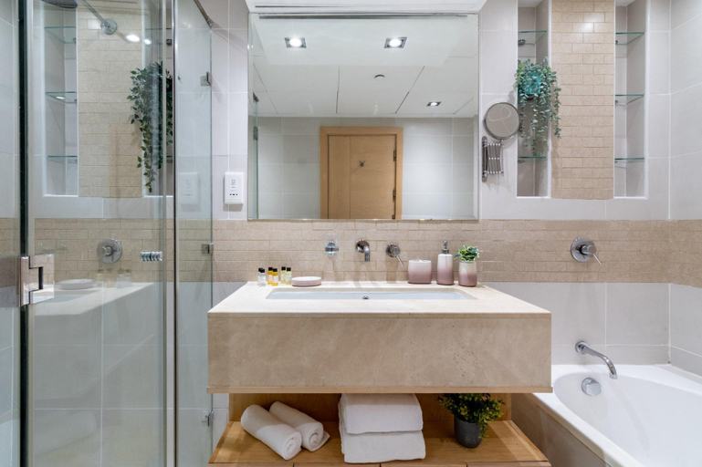 Bathroom 4, GuestReady - 2BR | Marina View, Dubai