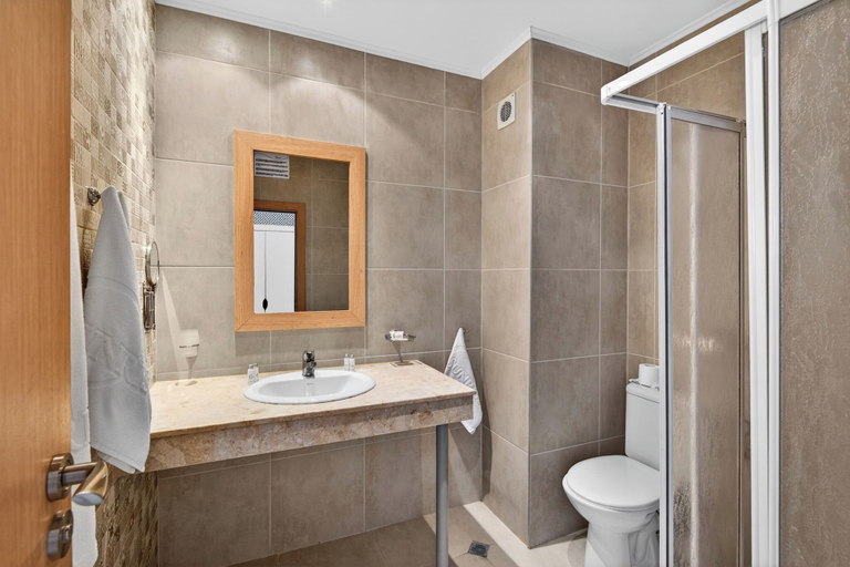 Bathroom 4, Sunrise Hotel, Varna