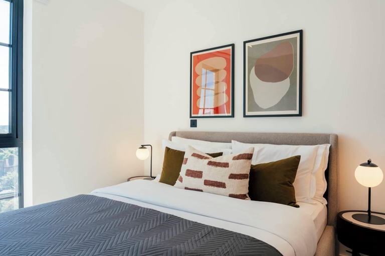 Room 2, Urban Rest Albert Embankment, London