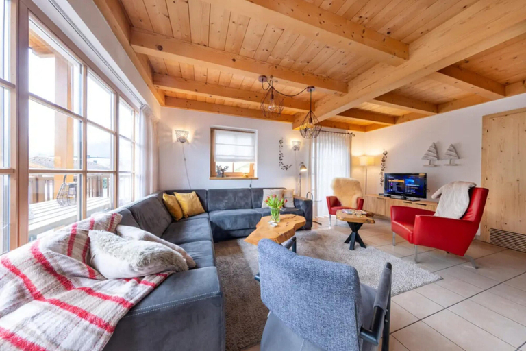 Living room 4, Beautiful Alpine Chalet with Sauna, Zell am See