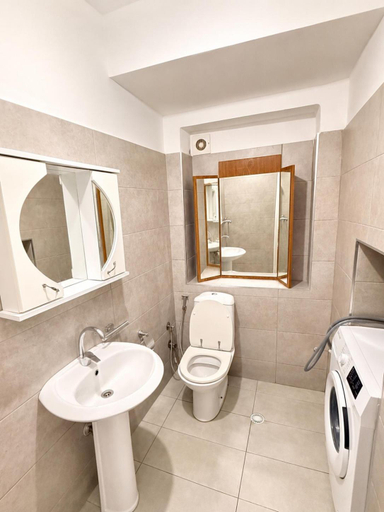 Bathroom 2, Besti the FISHERMAN Apartments, Sarandës