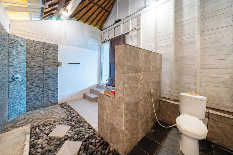 Bathroom 5, Abian Huts Dream Beach Lembongan, Klungkung
